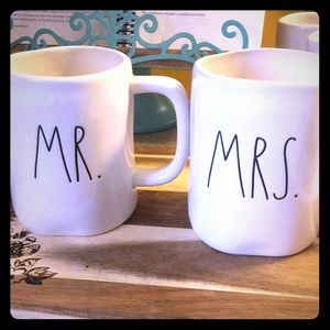 Rae Dunn Mug Set Mr and Mrs